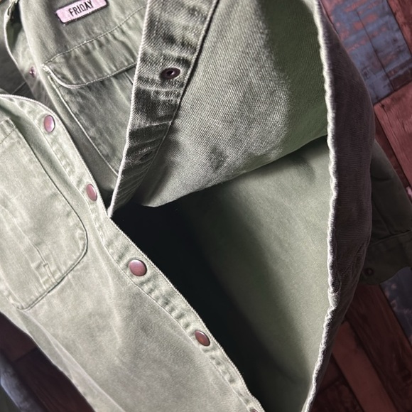 Worn in forever 21 small army jacket with patches - Picture 7 of 10